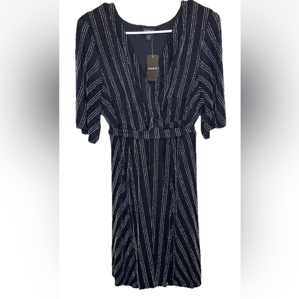 Torrid Black Metallic Lurex Stripe Wrap Dress Short Sleeve Knee Length Sz 1X NWT